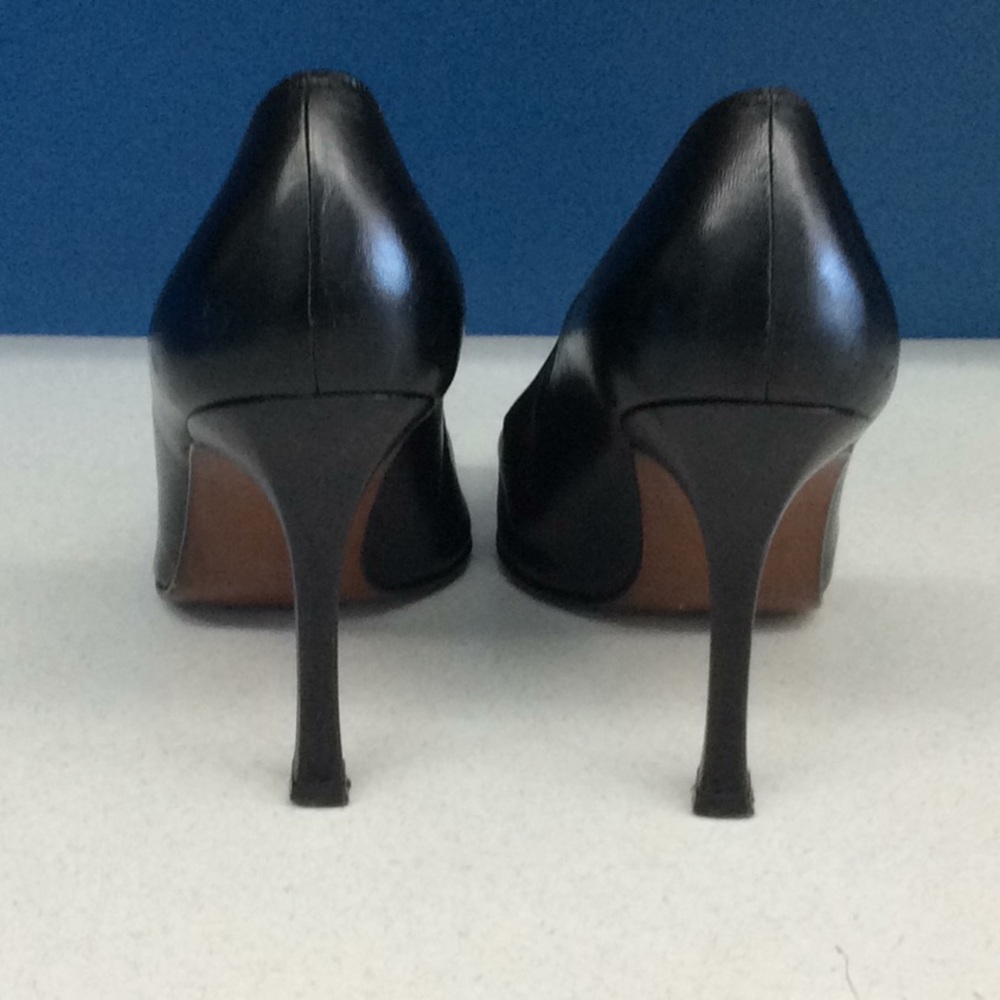 Black Heels - Picture 8 of 8